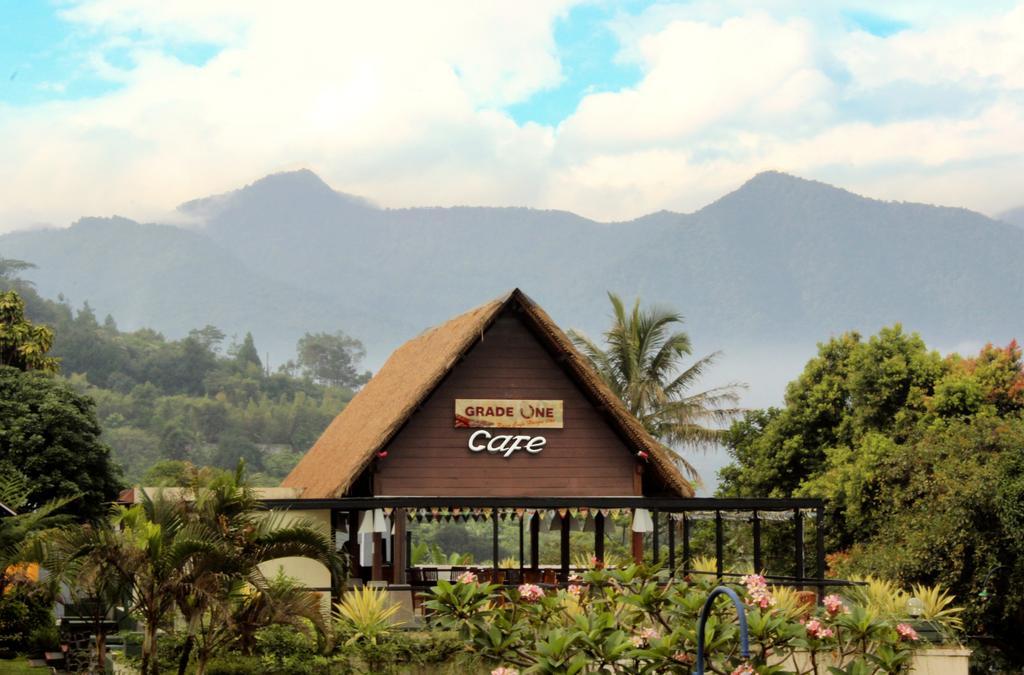 Alfa Resort Hotel And Conference Puncak Exterior photo